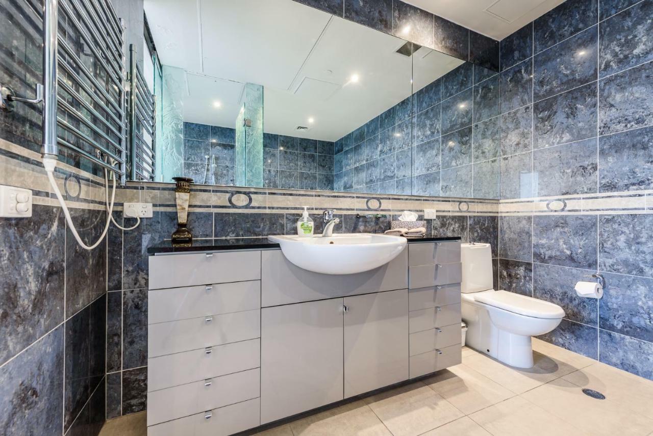 Exclusive Stays - Gallery Penthouse Melbourne Exterior photo